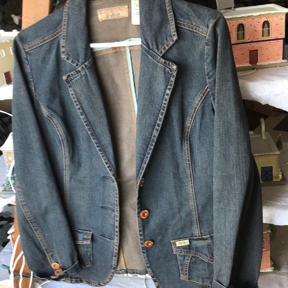 Levi Women’s Jean Jacket